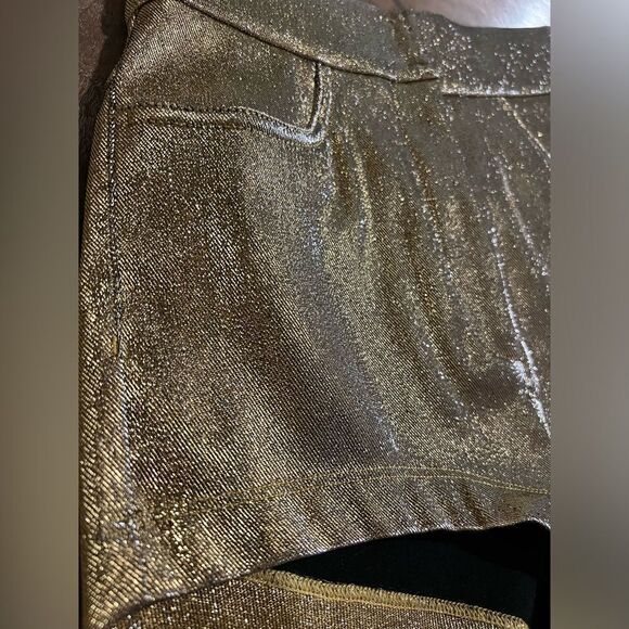 Dolce and Gabbana gold shorts size 38 (US2) - Picture 3 of 12